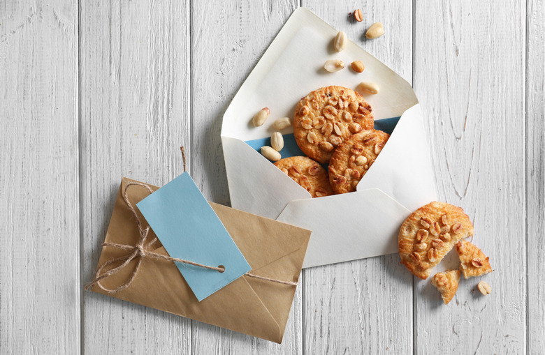 How to Mail Cookies and Other Baked Goods